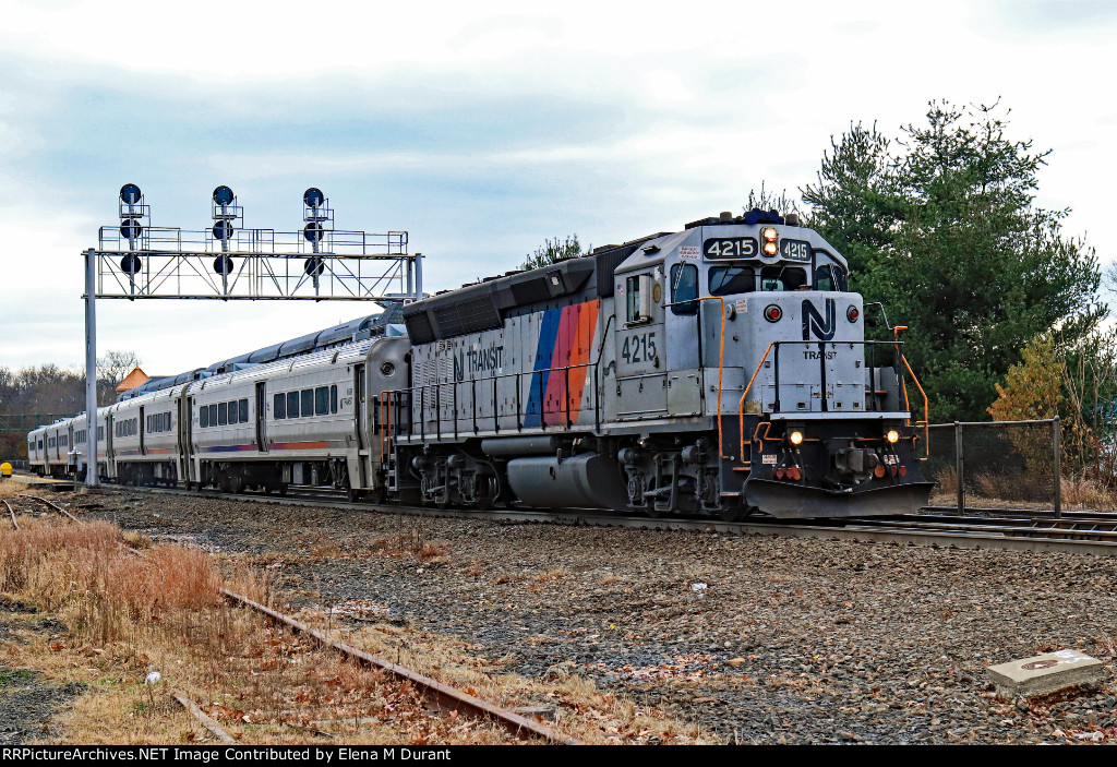 NJT 4215 on train 1113